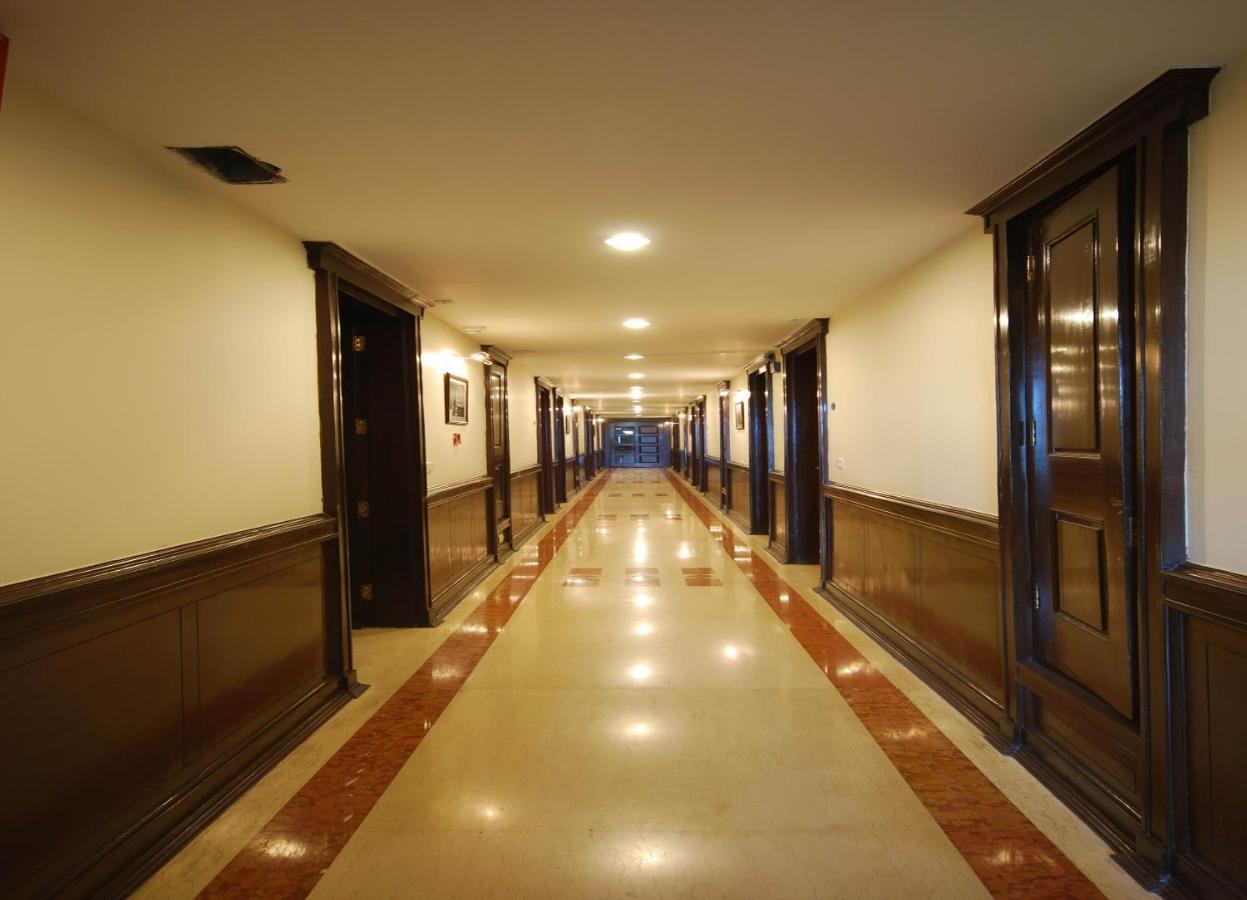 Madhuban Sarovar Portico Mussoorie Ngoại thất bức ảnh